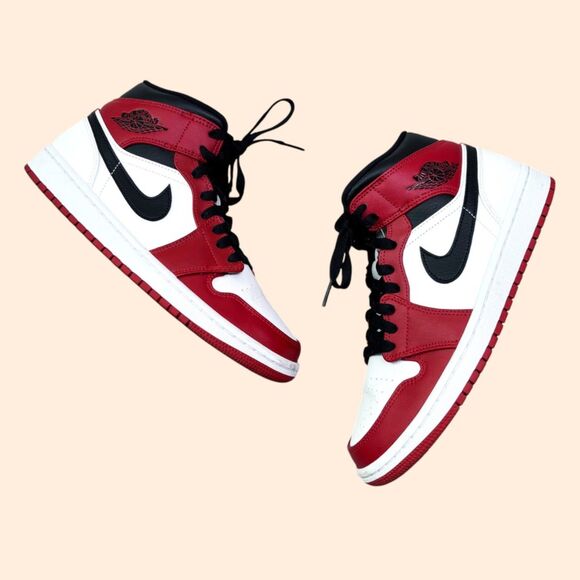 chicago 2020 jordan 1 mid